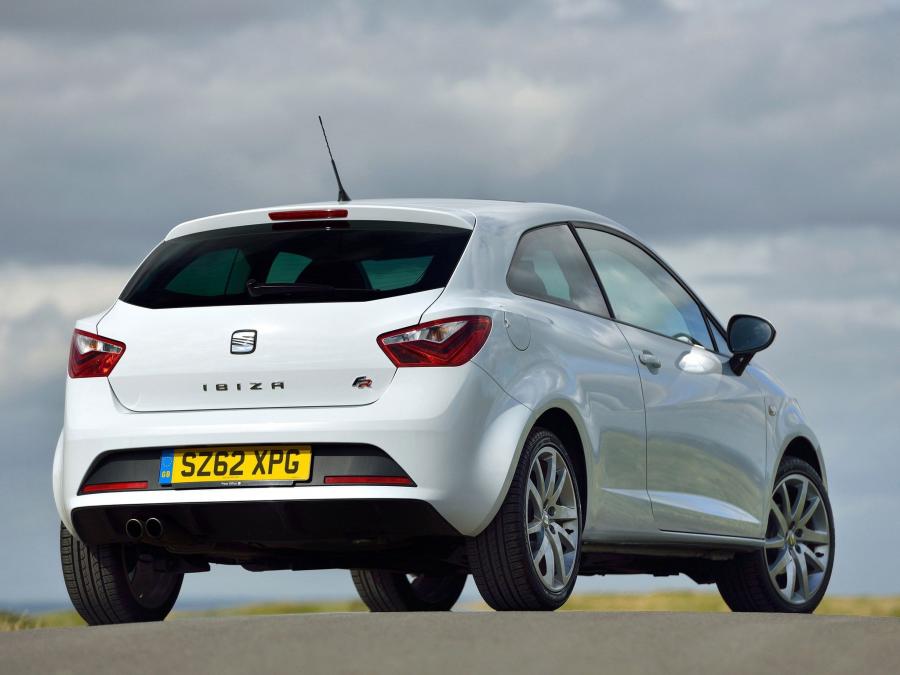  Seat Ibiza FR 2012 года  (UK) (фото 21 из 23)